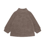 Diese hochwertige Wolljacke von Celavi besticht durch ihre zeitlose Eleganz und praktische Funktionalität. Das warme Braun schmeichelt jedem Hautton und passt zu vielen Outfits. Der durchgehende Zipper ermöglicht einfaches An- und Ausziehen und ermöglicht flexible Temperaturregelung. Die 100% Wolle bietet natürliche Wärmeisolation, Atmungsaktivität und Langlebigkeit. Perfekt für Übergangsjahreszeiten und kühle Tage. Ein vielseitiges Basics-Piece, das in keinem Kleiderschrank fehlen sollte.