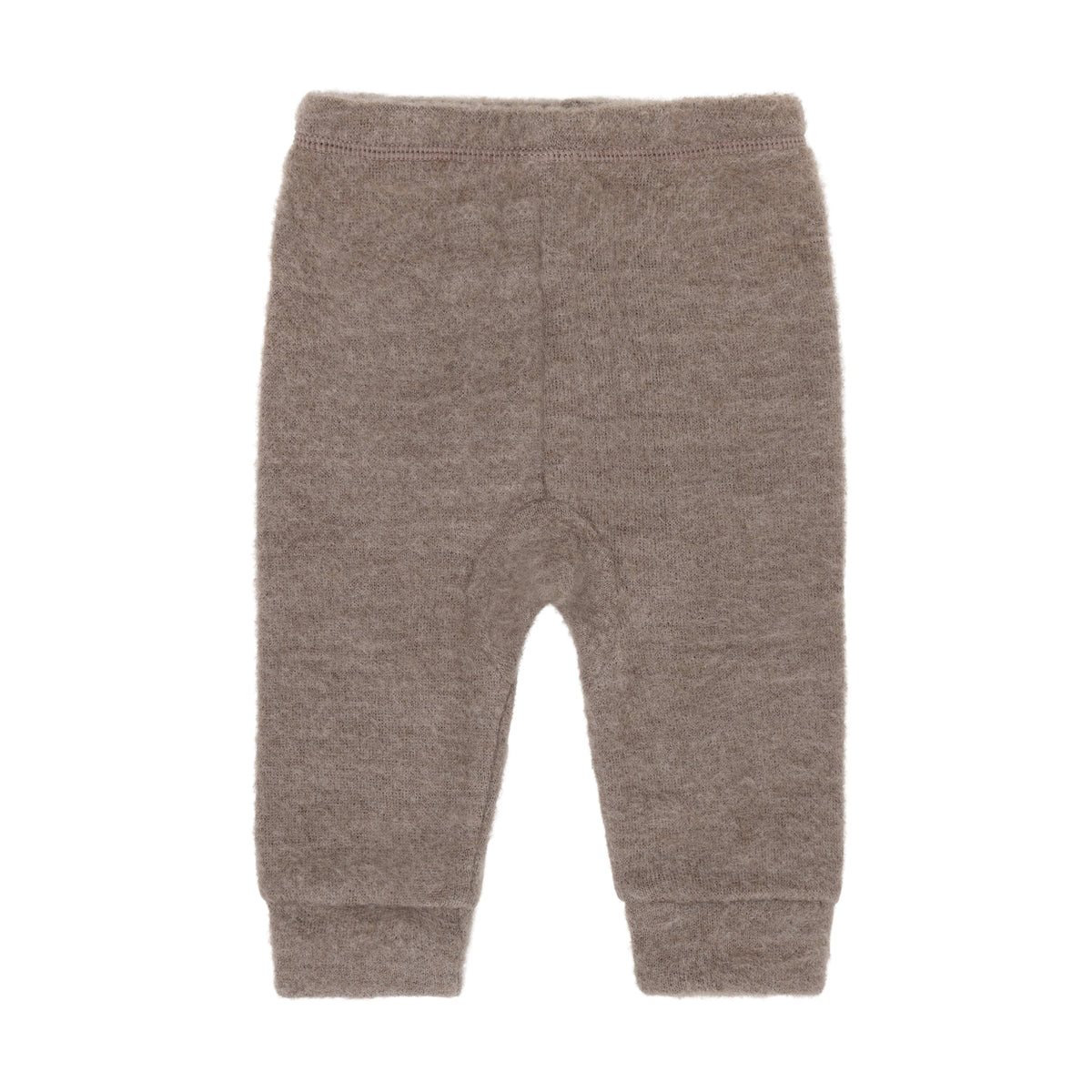 Diese elegante Wollhose von Celavi besticht durch ihre hochwertige Verarbeitung und zeitlose Optik. Die braune Färbung passt perfekt zu verschiedenen Outfits und Jahreszeiten. Das Material aus 100% Wolle sorgt für natürliche Wärmeisolation, Atmungsaktivität und angenehmen Tragekomfort. Die Hose ist langlebig, pflegeleicht und behält ihre Form über lange Zeit. Ideal für Alltag und besondere Anlässe – ein vielseitiges Kleidungsstück für jeden Kleiderschrank.