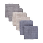 Muslin-Tücher von PIPPI in einer Auswahl an verschiedenen Blautönen – weich, vielseitig und ideal für den täglichen Gebrauch.