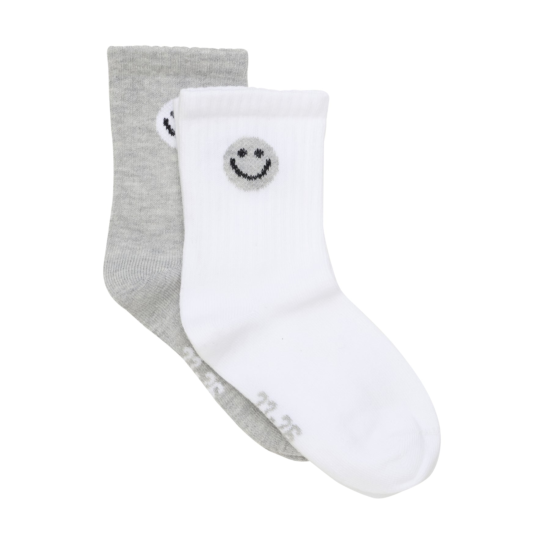 Dieses 2er-Set grauweiße Tennissocken von Minymo besticht durch ein fröhliches Smiley-Motiv und sorgt für Komfort und gute Laune beim Sport.