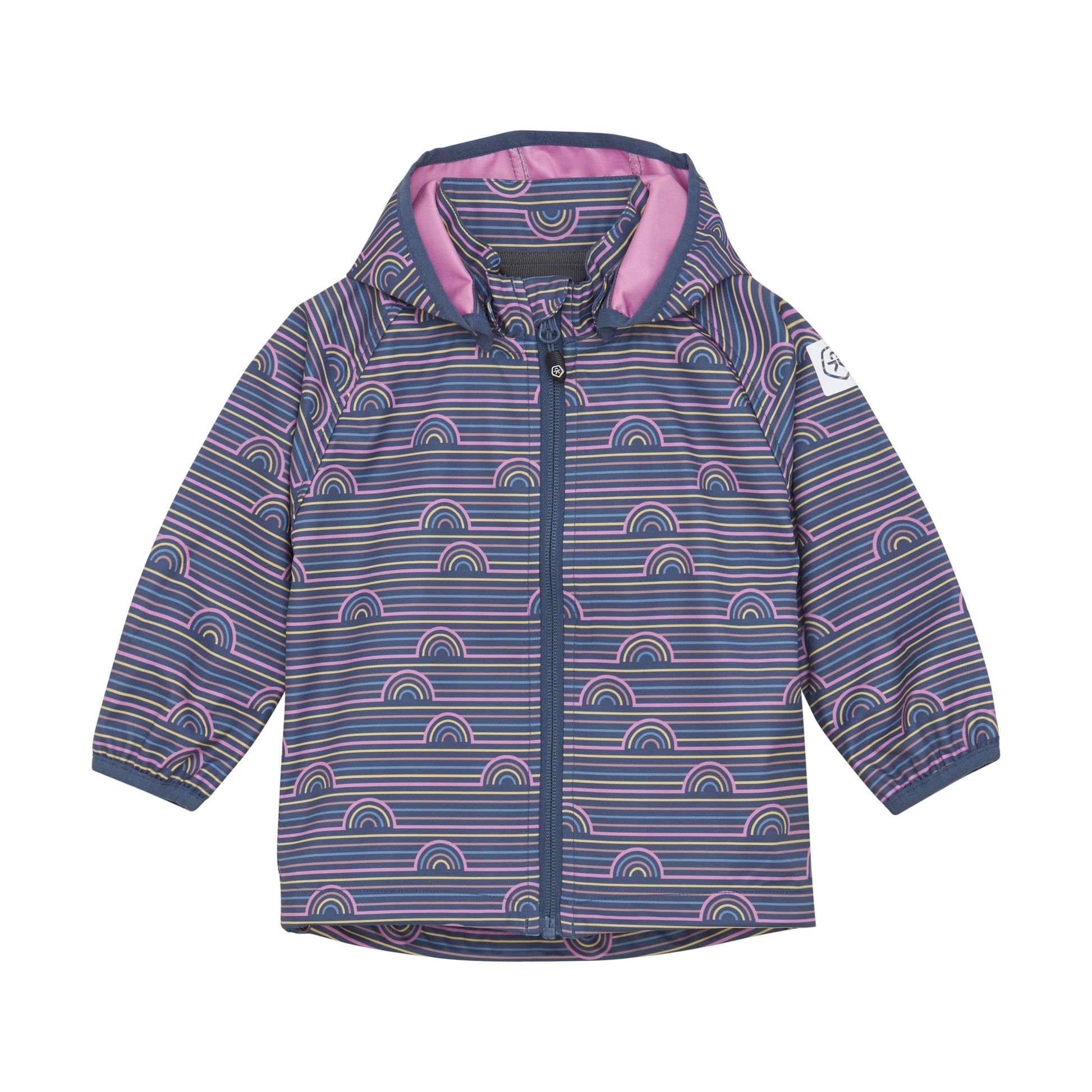 Die Softshell Jacke von Color Kids besticht durch ihr farbenfrohes Regenbogenmuster und bietet optimalen Schutz für die Kleinen.