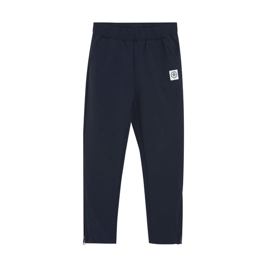 Entdecken Sie die Softshell-Hose von Color Kids – die perfekte Wahl für Schutz und Bewegungsfreiheit bei jedem Abenteuer.