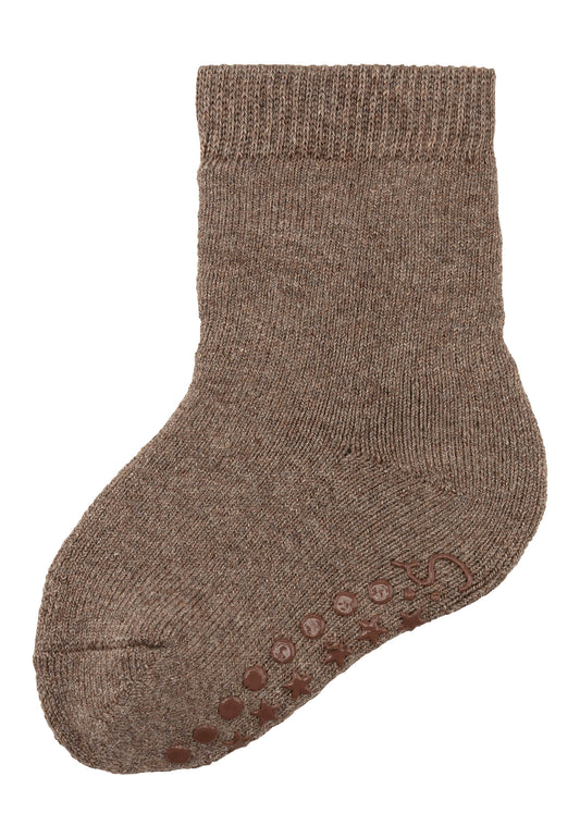 Braune ABS-Socken aus Wolle von Sterntaler bieten sicheren Halt und angenehmen Tragekomfort.