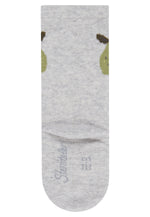 Graue Socken mit einem dezenten Birnenmotiv von Sterntaler, die Komfort und Stil perfekt verbinden.