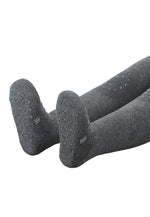 Diese dunkelgraue Krabbelstrumpfhose von Sterntaler bietet Ihrem Kind Komfort und Bewegungsfreiheit beim Krabbeln.