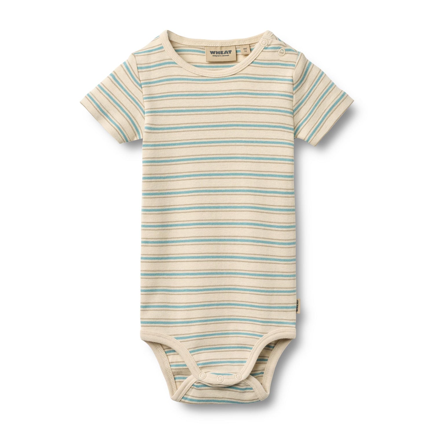 Klassisches Kurzarm-Body von WHEAT mit feinen Streifen. Das zeitlose Design kombiniert Komfort mit eleganter Schlichtheit. Perfekt für vielseitige Styling-Möglichkeiten und angenehm zu tragen.