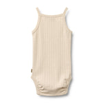 Weicher und atmungsaktivesr Body von WHEAT aus 100% Bio-Baumwolle. Das ärmellose Design bietet maximale Bewegungsfreiheit und Komfort für den ganzen Tag. Perfekt als Basis-Layer unter Kleidung oder zum Selbertragen. Die hochwertige Bio-Baumwolle ist sanft zur Haut und ideal für empfindliche Babyhaut. Langlebig, pflegeleicht und nachhaltig produziert.