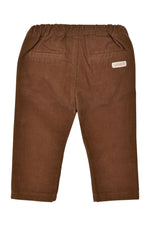 Klassische Trachten Cordhose aus robustem Baumwollgewebe von Bondi. Das hochwertige Material bietet Komfort und Langlebigkeit für traditionelle Anlässe und den Alltag. Die zeitlose Schnittform macht diese Hose zu einem vielseitigen Begleiter für Trachten-Liebhaber.