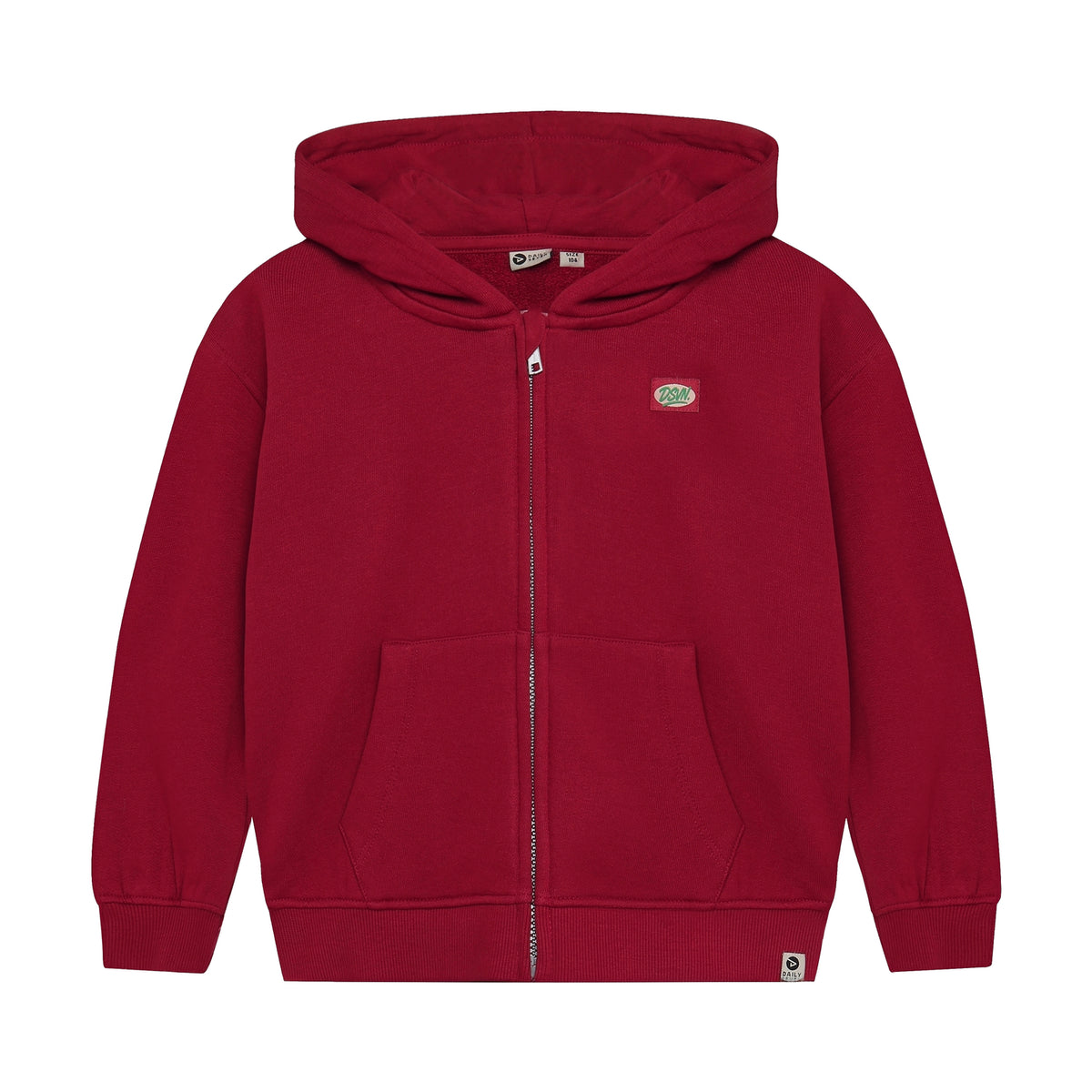 Klassischer roter Hoodie Zipperjacket von Daily Seven – perfekt für lässige Alltags-Looks. Die hochwertige Mischung aus 98 % Baumwolle und 2 % Elasthan bietet optimalen Komfort und Bewegungsfreiheit. Das elastische Material passt sich deinem Körper an und behält seine Form. Ideal zum Überziehen oder als Layering-Piece in deiner Garderobe.