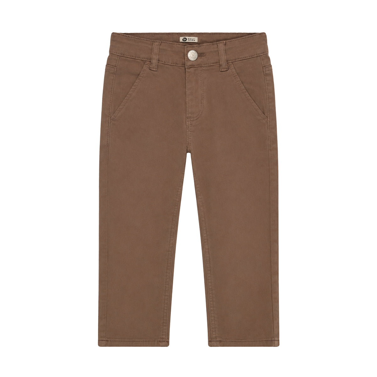 Klassische braune Straight Fit Jeans von Daily Seven mit authentischem Washed-Look. Die hochwertige Mischung aus 98% Baumwolle und 2% Elasthan bietet optimalen Komfort und Bewegungsfreiheit. Ein zeitloses Basics-Piece für jeden Kleiderschrank.