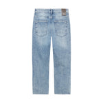 Klassische Loose Fit Jeans von Indian Blue Jeans mit entspanntem Schnitt und perfekter Passform für den Alltag. Die hochwertige Baumwollmischung bietet maximalen Komfort und Langlebigkeit. Ideal für einen lässigen, zeitlosen Look, der nie aus der Mode kommt.