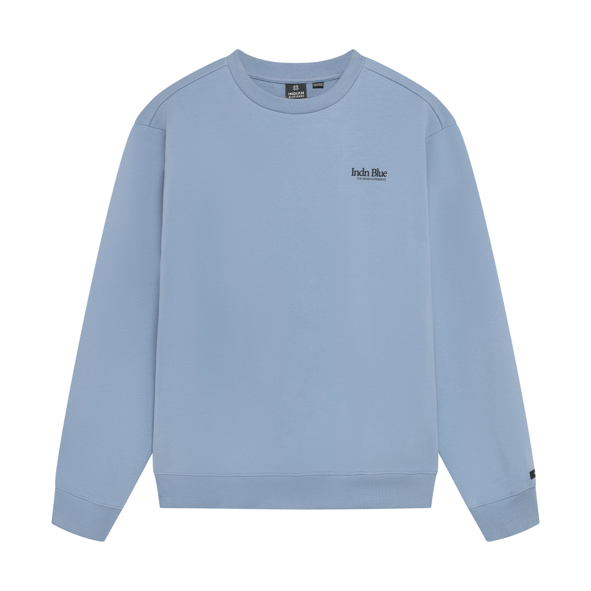 Bequemes Loose Fit Sweatshirt von Indian Blue Jeans in klassischem Blau. Die Mischung aus 95% Baumwolle und 5% Elastane bietet optimalen Tragekomfort und Bewegungsfreiheit. Perfekt für entspannte Tage und lässige Looks.