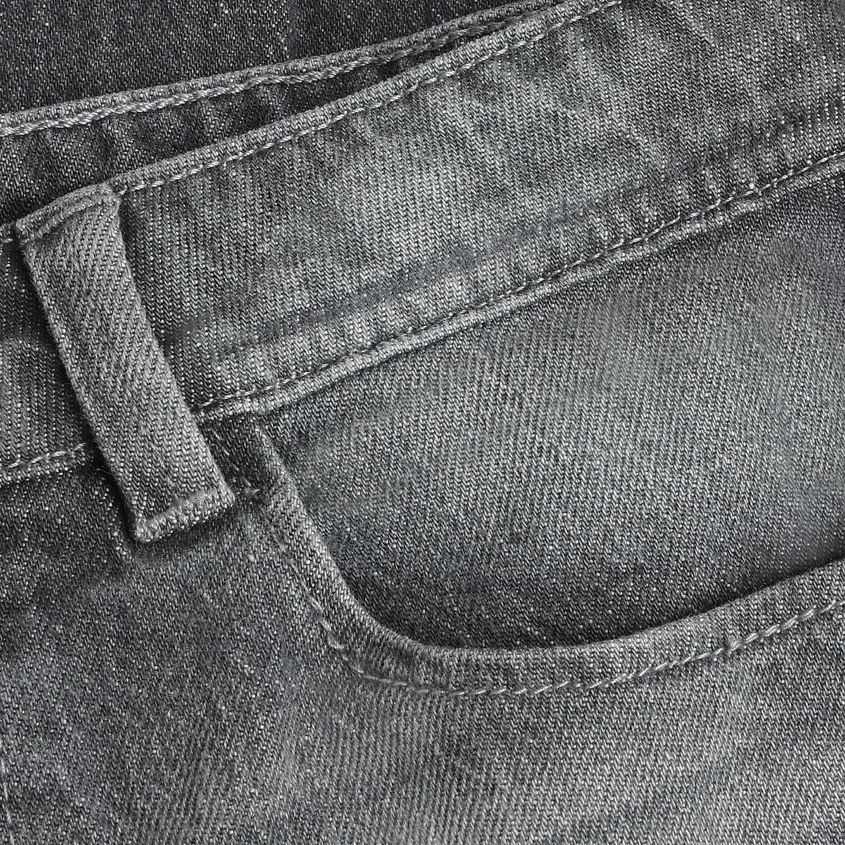 Extra Wide Fit Grey Hose von Indian Blue Jeans – bequeme Passform aus 99% Baumwolle und 1% Elastane für optimalen Tragekomfort und Bewegungsfreiheit.