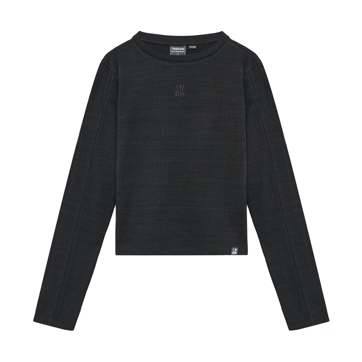 Das Longsleeve Rib von Indian Blue Jeans besticht durch seine hochwertige Verarbeitung und den angenehmen Tragekomfort. Der elastische Rippstoff schmiegt sich perfekt an den Körper und bietet gleichzeitig optimale Bewegungsfreiheit. Die dunkle Farbgebung macht das Shirt zu einem vielseitigen Basics-Piece, das sich mühelos zu verschiedenen Outfits kombinieren lässt. Ideal für den Alltag und jeden Anlass.