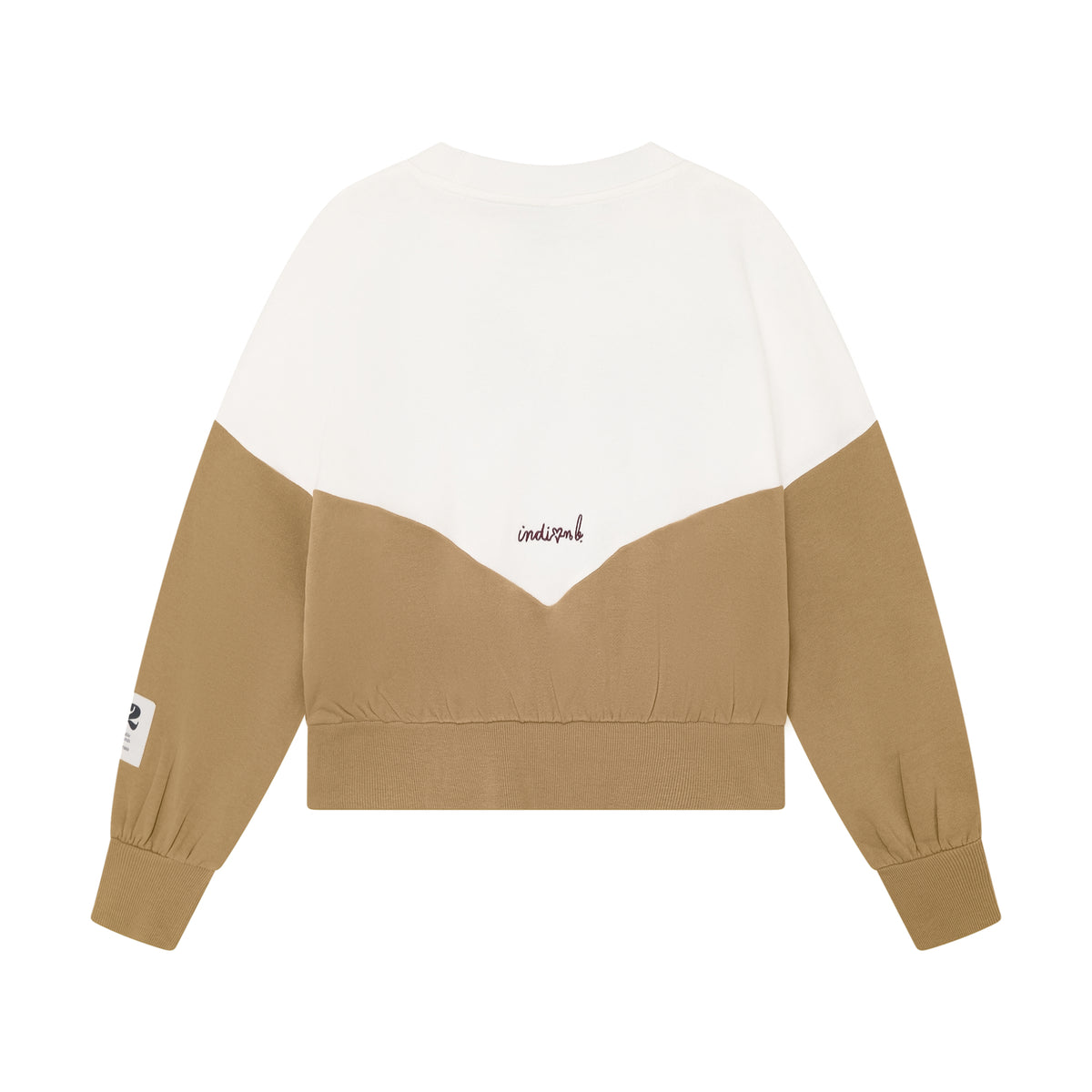 Klassischer Sweater Colorblock von Indian Blue Jeans mit modernem Farbblockdesign. Aus 100% Baumwolle gefertigt für optimalen Tragekomfort und Langlebigkeit. Perfekt für jeden Tag – vielseitig kombinierbar und zeitlos im Style.