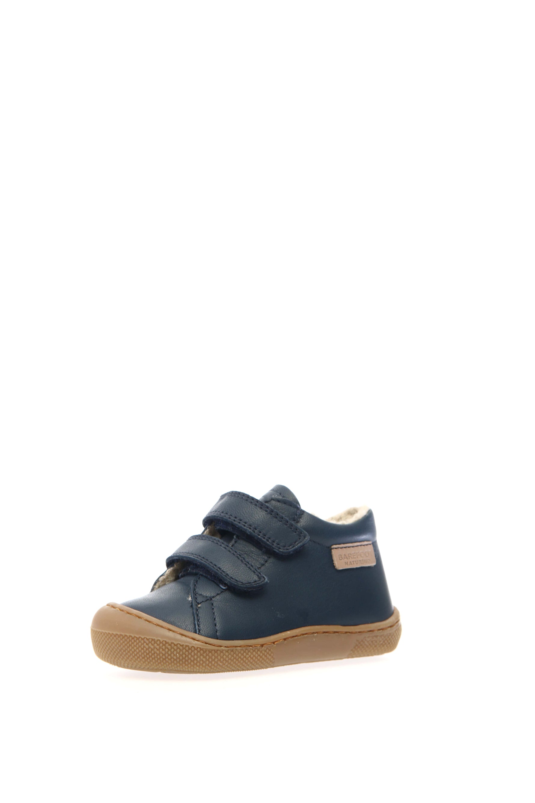 Die Naturino Barfußschuhe für Kinder bieten ein natürliches Laufgefühl und viel Bewegungsfreiheit für kleine Füße. Die flexible Sohle und der großzügige Zehenbereich unterstützen ein angenehmes und bequemes Tragegefühl.

Hochwertige Materialien und die kindgerechte Passform machen die Naturino Barfußschuhe zum idealen Begleiter für Herbst und Winter – perfekt für Kindergarten, Schule und Freizeit.