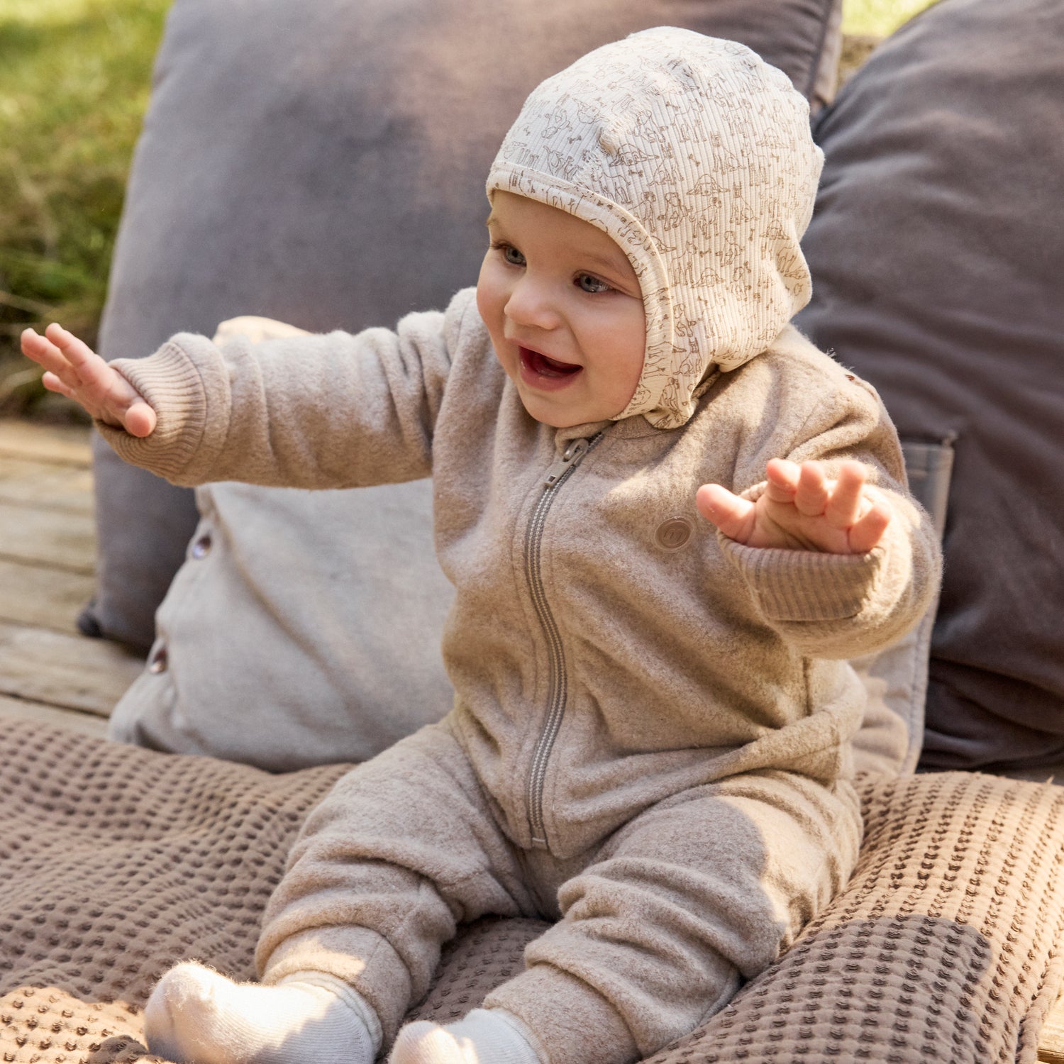 Warme Fleece Jacke in beige von MINYMO.