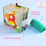 Erlebe die farbenfrohe Welt des&nbsp;Mini Quiet Book "Schillernder Papagei" von Jolly Designs! Dieses mit viel Liebe gestaltete Buch, perfekt für neugierige Kinder ab 6 Monaten, nimmt kleine Entdecker mit auf ein Abenteuer voller spannender Aktivitäten. Handgefertigt aus kinderfreundlichen und OEKO-TEX® zertifizierten Materialien, bietet es sicheren Spielspaß und unterstützt die kindliche Entwicklung auf vielfältige und spielerische Weise.