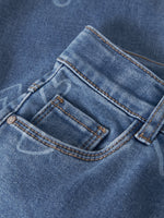 Klassische Jeans von name it mit angenehmem Tragekomfort. Die hochwertige Materialmischung aus 74% Baumwolle, 24% Polyester, 1% Elastane und 1% Viskose sorgt für Strapazierfähigkeit und Bewegungsfreiheit. Perfekt für den Alltag – zeitlos und vielseitig kombinierbar.