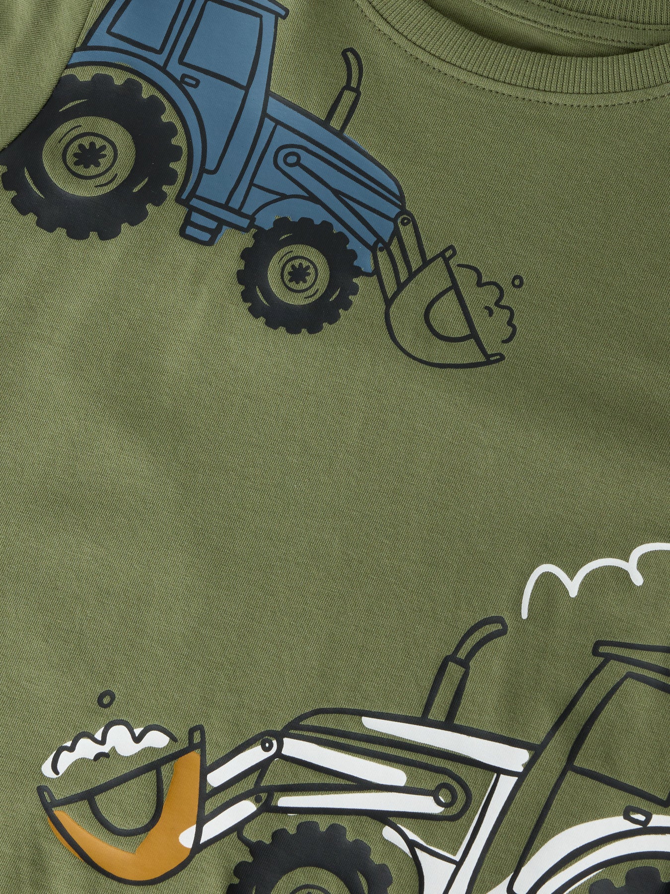 Langärmeliges Shirt von name it mit tollem Traktor-Print – ideal für kleine Fahrzeug-Fans!
