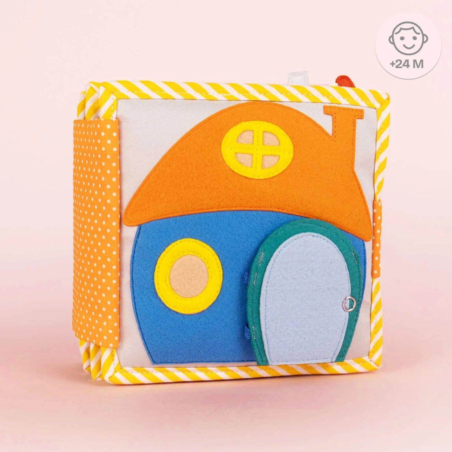  Entdecke das Mini Quiet Book "Home Sweet Home" von Jolly Designs – das perfekte Spielbuch für Kinder ab 2 Jahren, um auf spielerische Weise Alltagsroutinen kennenzulernen! Liebevoll handgefertigt aus hochwertigen, OEKO-TEX® zertifizierten Materialien, bietet es sicheren Spielspaß und fördert gezielt die kindliche Entwicklung.
