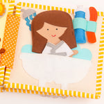  Entdecke das Mini Quiet Book "Home Sweet Home" von Jolly Designs – das perfekte Spielbuch für Kinder ab 2 Jahren, um auf spielerische Weise Alltagsroutinen kennenzulernen! Liebevoll handgefertigt aus hochwertigen, OEKO-TEX® zertifizierten Materialien, bietet es sicheren Spielspaß und fördert gezielt die kindliche Entwicklung.
