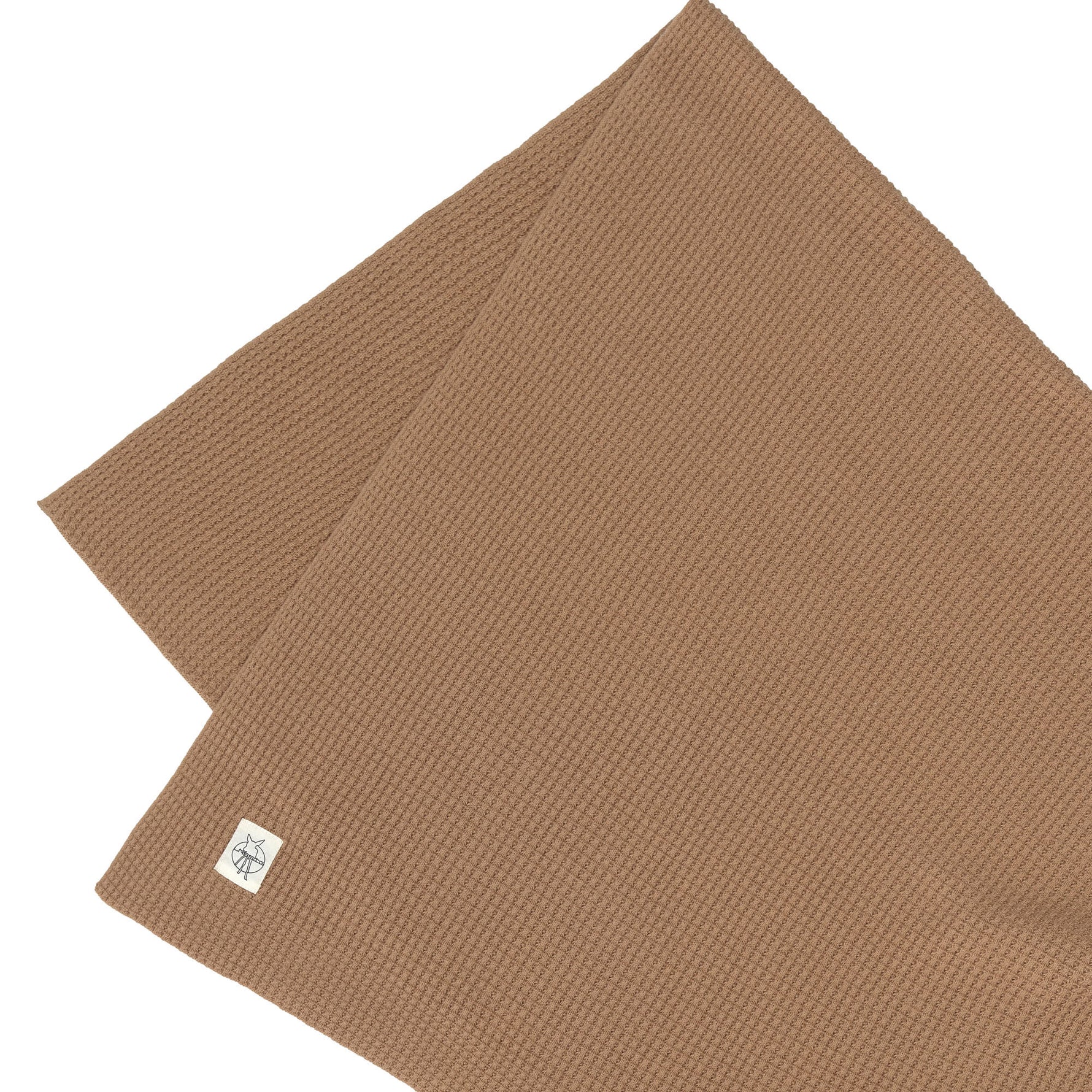 Die hochwertige Babydecke von Lässig (80 x 100 cm) aus Baumwolle (bio) in Braun eignet sich für alle Situationen: zum Zudecken, als Geschenk oder am wichtigsten: zum Kuscheln! Die Strickdecke in der angesagten Waffeloptik ist GOTS zertifiziert.