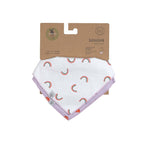 Die Baby Dreieckstücher mit dem süßen Herzen kommen in hautfreundlicher Baumwolle (bio). Die Druckknöpfe sorgen für hohen Tragekomfort und die wasserabweisende Schicht im Inneren für trockene Kleidung.