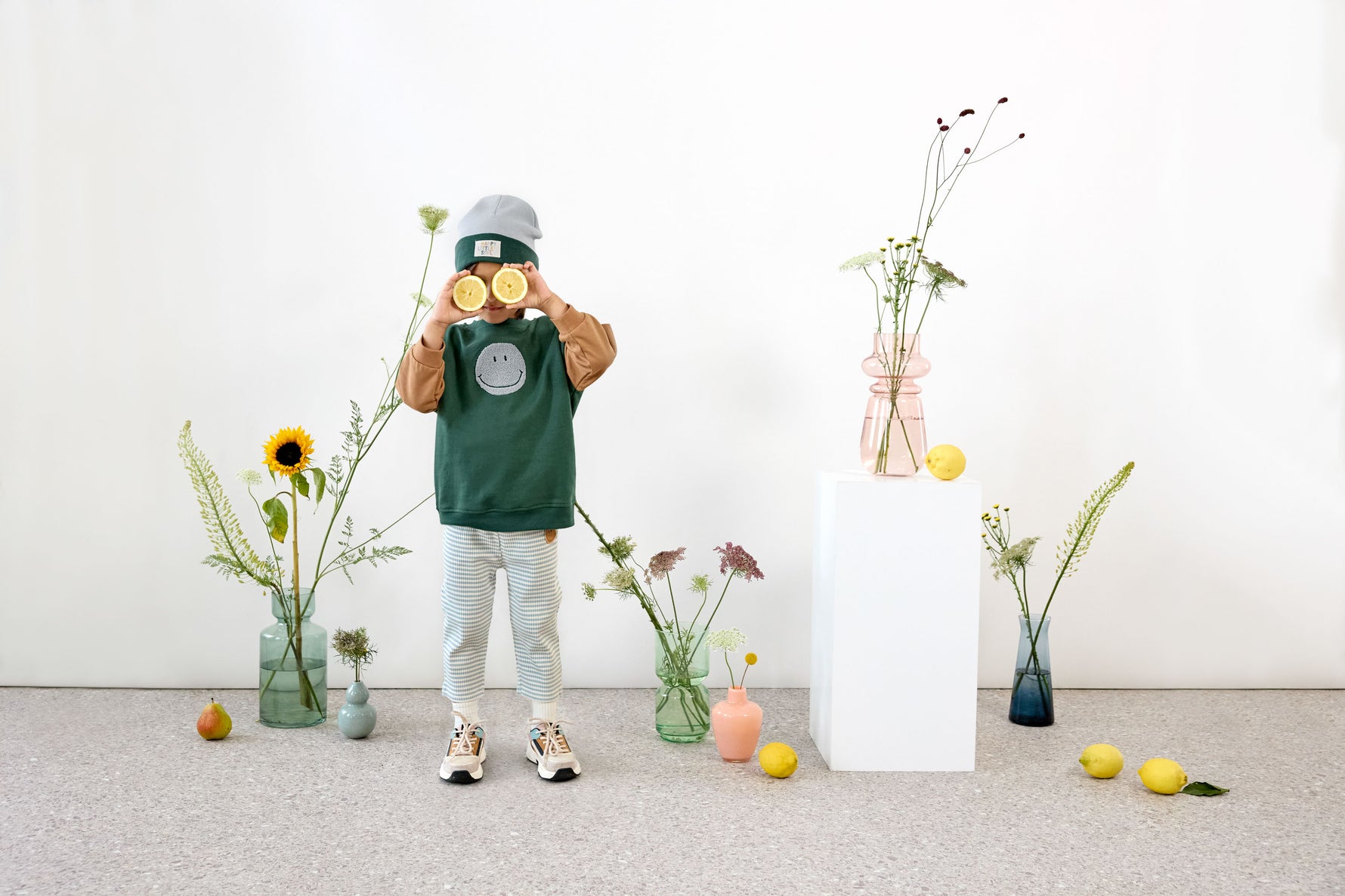 Die gerippte Kinder Leggins in Blau macht das Outfit zum Hingucker! Die Leggins aus Modal-Baumwolle (bio)-Mix rundet in modischen Farben und auffälligen Mustern jeden Look ab. Waschbar bei 30 °C im Schonwaschgang. Niedliche Mini-Stickerei als Detail.