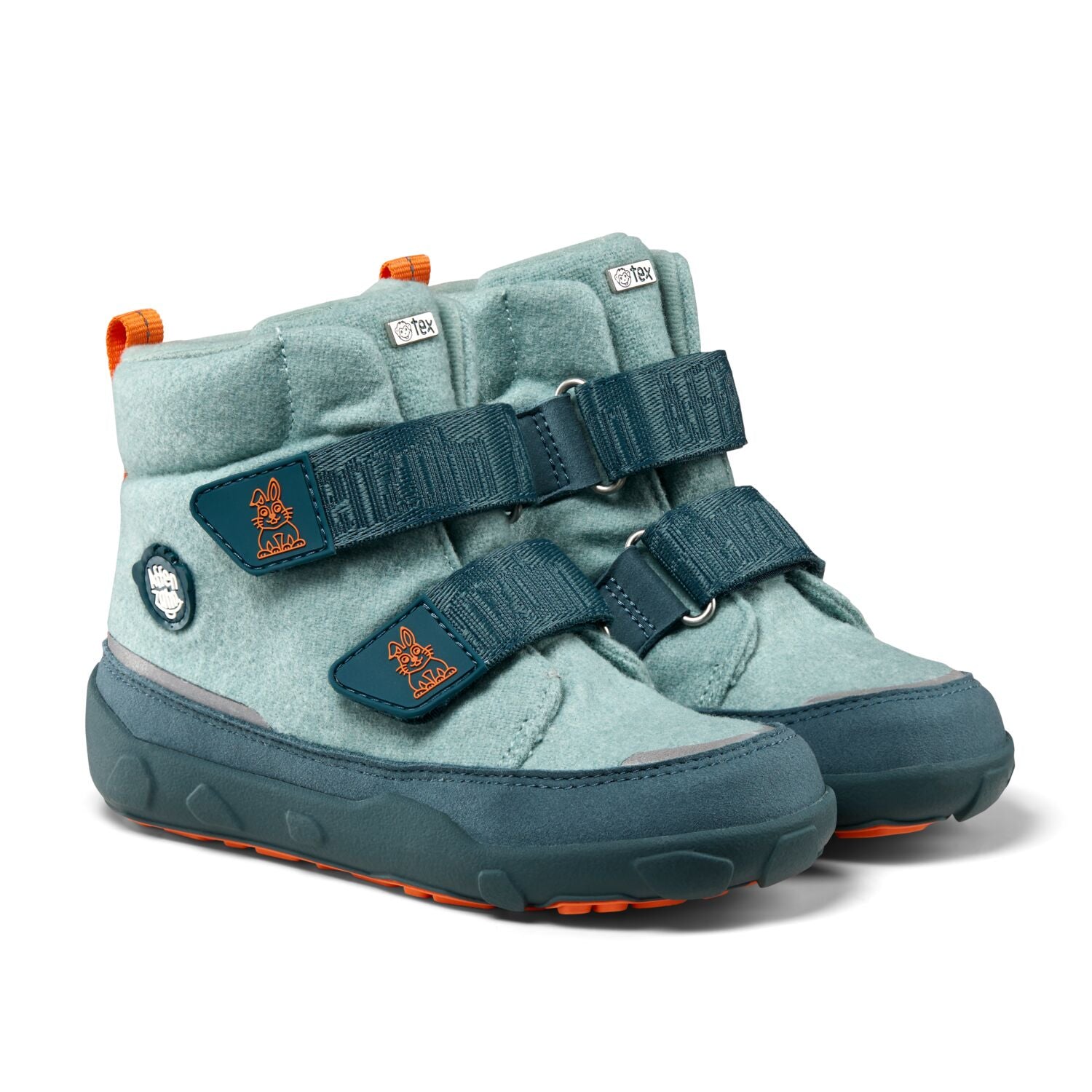 Der klassische Winterstiefel Wolle Comfy aus recycelter Wolle ist warm gefüttert und wasserdicht. Mit zwei Klettverschlüssen kinderleicht zu Öffnen und zu Schließen.