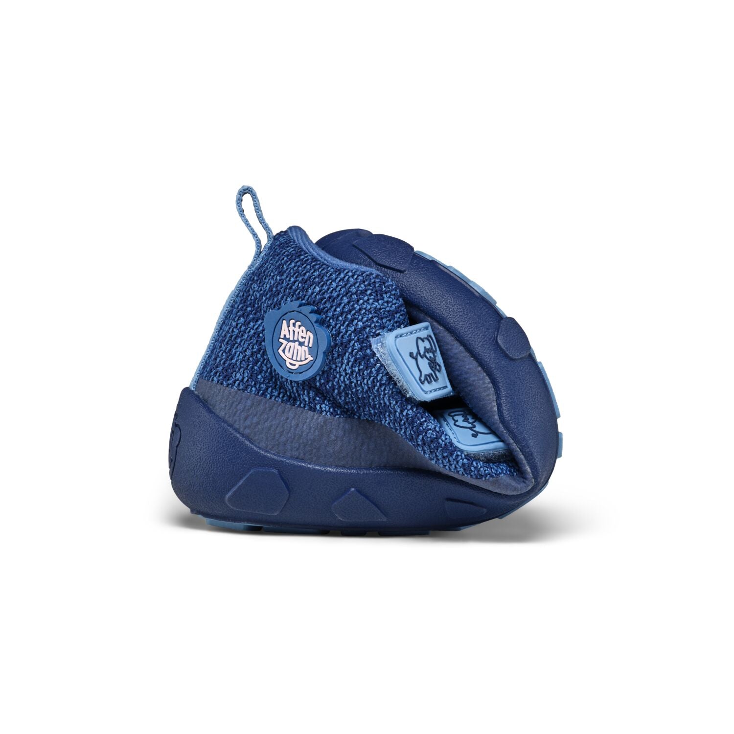 Der ideale Begleiter für die herbstliche Übergangszeit: Unser bunter Barfußschuh Happy von Affenzahn ist wasserdicht &amp; kalt gefüttert. Einfach mit Klettverschlüssen auf und zu zumachen. - Obermaterial: bluesign®-zertifiziertes Polyester Knit