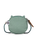 Geldtasche Drache Pure von Affenzahn – das perfekte Accessoire für kleine Abenteurer. Mit seinem niedlichen Drachen-Design und hochwertiger Verarbeitung ist diese Geldtasche ideal für Kinder, die ihre Schätze sicher aufbewahren möchten. Das robuste Material und die praktische Größe machen sie zum treuen Begleiter im Alltag und auf Reisen. Die liebevolle Gestaltung fördert die Eigenständigkeit und macht das Sparen zum Vergnügen.