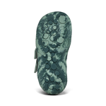 Wasserdicht, reflektierend und rutschfest: Der neue Lauflernschuh Talky von Affenzahn aus weichem, verantwortungsvoll produziertem Leder begleitet Lauflerner durch die nass-kalte Jahreszeit. Für Halt sorgt die neue Profilsohle, für Aufsehen das tierisch gute Design.