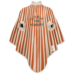 Das Lätzchen „Boo“ hält Kinder trocken – dank wasserfestem Brustbereich und weichem Frottee. Es bietet viel Bewegungsfreiheit, wächst mit von 6 Monaten bis 4 Jahren und spart Eltern Zeit beim Waschen. Aus 100 % OEKO-Tex Baumwolle, pflegeleicht und frei von Schadstoffen. Ein praktischer und nachhaltiger Begleiter für kleine Abenteurer!
