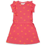 Beschreibung

Dieses farbenfrohe Sommerkleid bringt Leichtigkeit und gute Laune in jeden Tag. Mit seinem lebendigen Allover-Print ist es der perfekte Begleiter für sonnige Stunden und sorgt für einen frischen, stilvollen Auftritt. Das luftige Material garantiert angenehmen Tragekomfort, ideal für warme Tage und entspannte Momente. Setzen Sie auf strahlende Farben und ein Design, das Lebensfreude ausstrahlt.