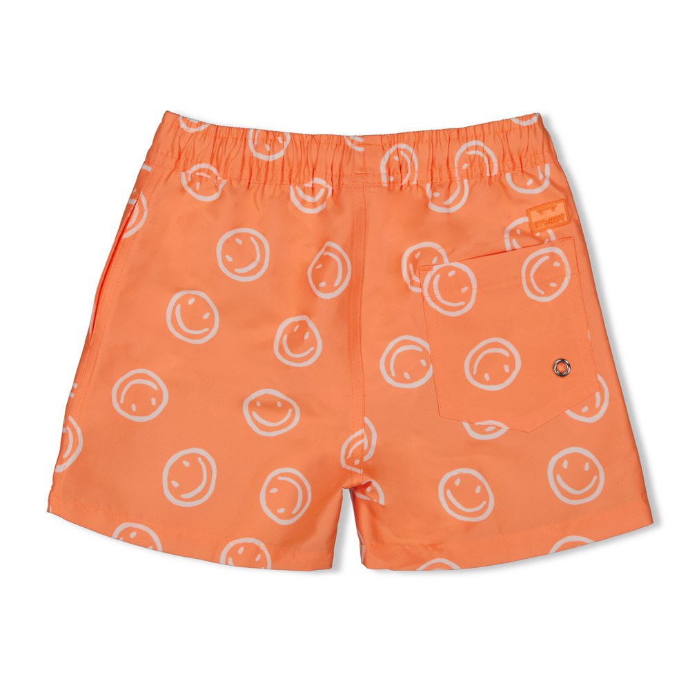 Beschreibung

Diese Badehose aus der „Checkmate“-Kollektion von Sturdy verbindet Komfort mit einem fröhlichen Design. Die lebhaften Smileys verleihen jedem Strand- oder Pooltag eine spielerische Note, während der hochwertige Stoff für optimale Bewegungsfreiheit und schnellen Trocknungskomfort sorgt. Perfekt für alle, die Stil und Funktionalität beim Schwimmen schätzen.