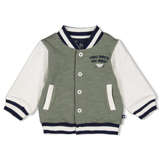 Beschreibung

Wendejacke aus der Rock my Boat Kollektion von Feetje

Material

94% CO + 6% EL French Terry SLUB &amp; 96% CO + 4% EL French Terry