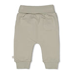 Diese Hose ist aus der "Elephant" Kollektion von Feetje.