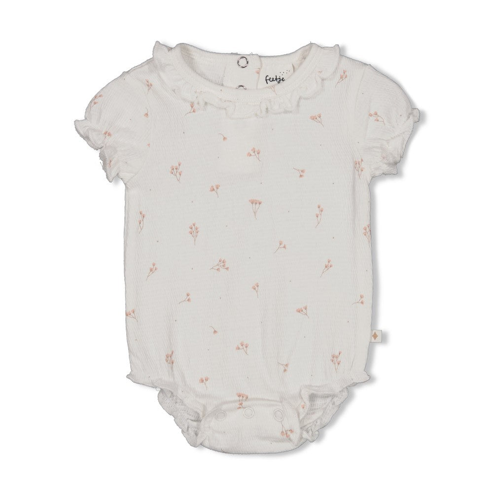 Kurzarm Body mit dezenten Blumenmuster aus der Kollektion Delicate Flower von Feetje.