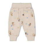 Bequeme Umlagehose mit allover Print aus der Feetje Sssiesta Kollektion.