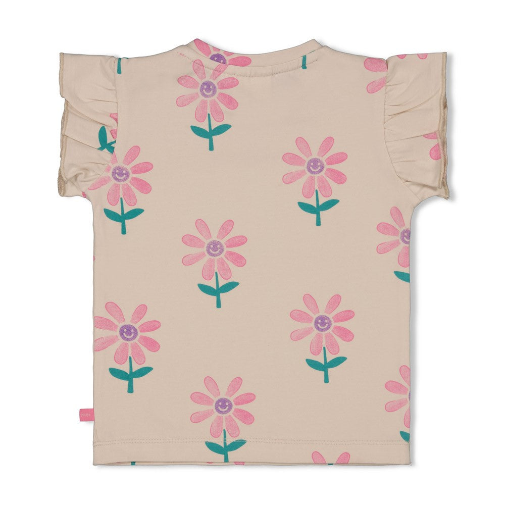 Beschreibung

Dieses rosafarbene T-Shirt von Jubel mit seinem wunderschönen Blumenmuster ist die perfekte Wahl für alle, die Farbe und Frische lieben. Das All-Over-Print-Design in zartem Rosa schmeichelt jedem Hautton und bringt dich sofort in Frühjahrslaune. Die leichte Kurzarm-Passform bietet optimalen Komfort für milde Tage und lässt sich mühelos kombinieren – von Jeans bis Leinenhose. Die hochwertige Materialqualität sorgt dafür, dass die Farben auch nach mehreren Wäschen strahlend bleiben.