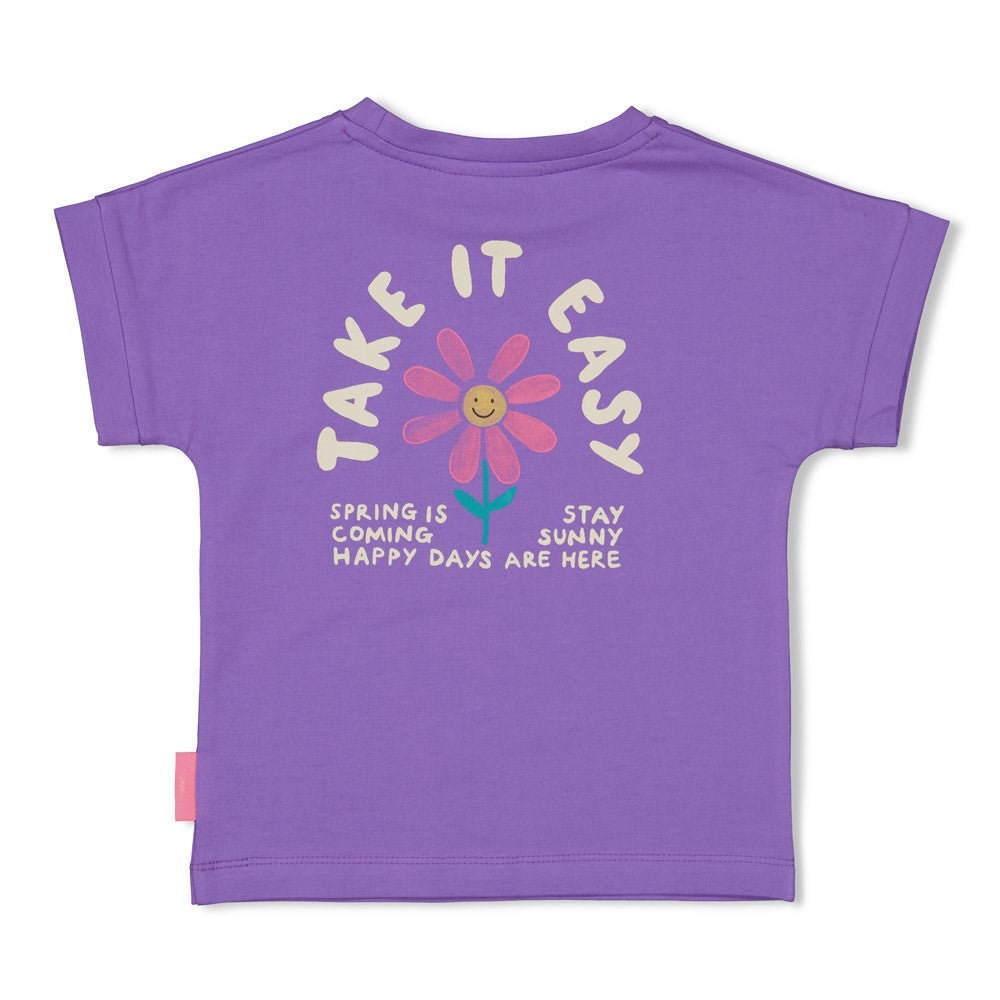 Beschreibung

Dieses T-Shirt von Jubel mit seinem markanten Rückendruck ist dein Statement-Piece für den Frühling. Das hochwertige Kurzarm-Design bietet maximale Bewegungsfreiheit und Tragekomfort für warme Tage. Der auffällige Rückendruck verleiht dir einen individuellen Look, der deine Persönlichkeit perfekt ausdrückt – ob casual beim Spaziergang oder beim Treffen mit Freunden.