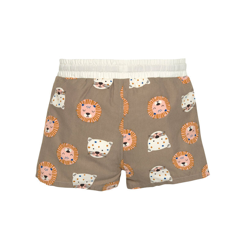 Die kurze Baby Badehose in Braun sorgt dank der integrierten Schwimmwindel, des breiten Bundes und der nahtlosen Verarbeitung im Inneren für ein angenehmes Tragegefühl und Badespaß.