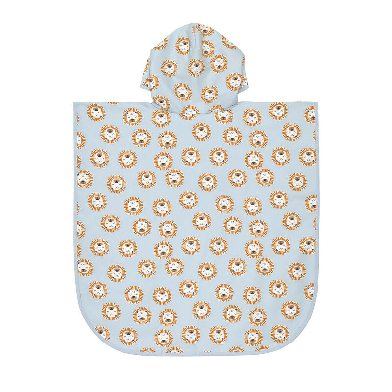 Der kuschelige Kinder UV Badeponcho mit Löwen Print und UV-Schutz 80 hält nach dem Planschen wunderbar warm. Seine Mikrofaser-Außenseite schützt vor Wind, seine Frottee-Innenseite nimmt Feuchtigkeit auf.