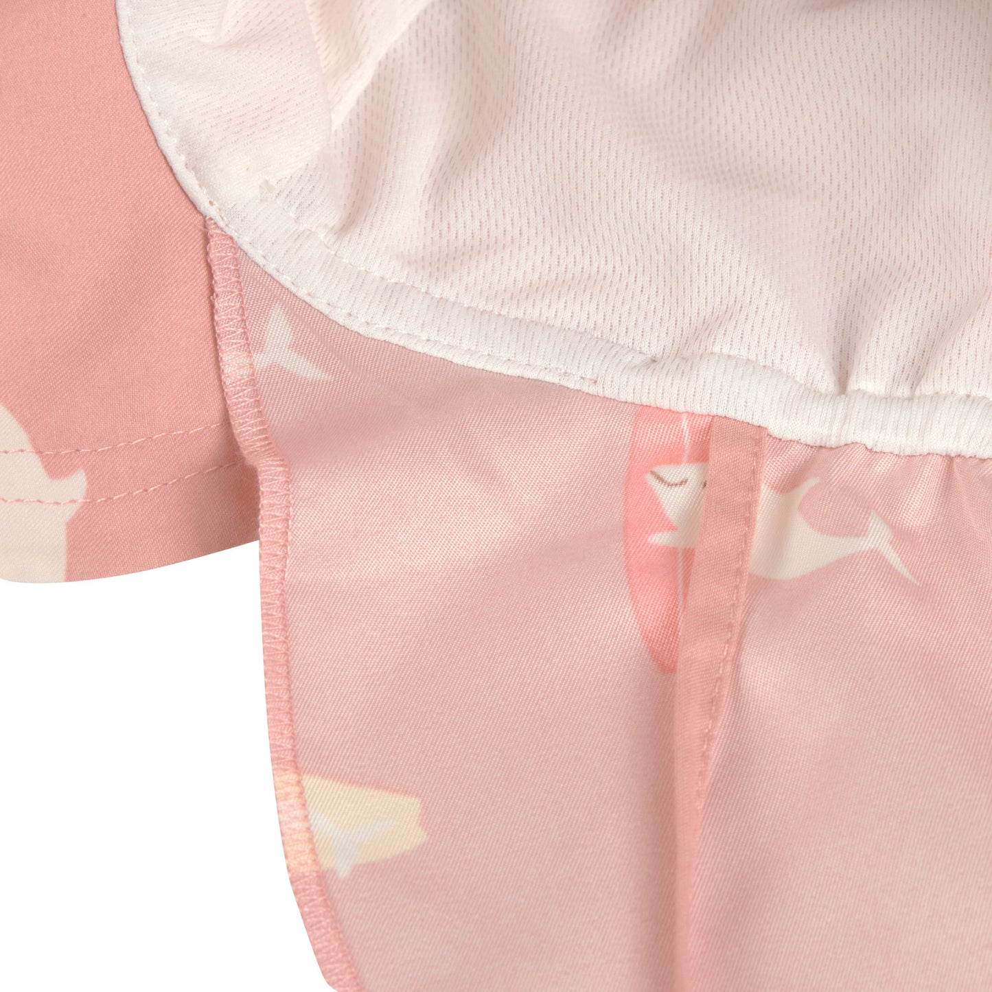 Der rosa Baby Sonnenhut mit extra langem Nackenschutz und UV-Schutz 80 schützt den Kopf, Nacken und die Augen von Babys und Kleinkindern. Das niedliche Delphin-Design und das schnelltrocknende Obermaterial sorgen für unbeschwerte Sommertage.