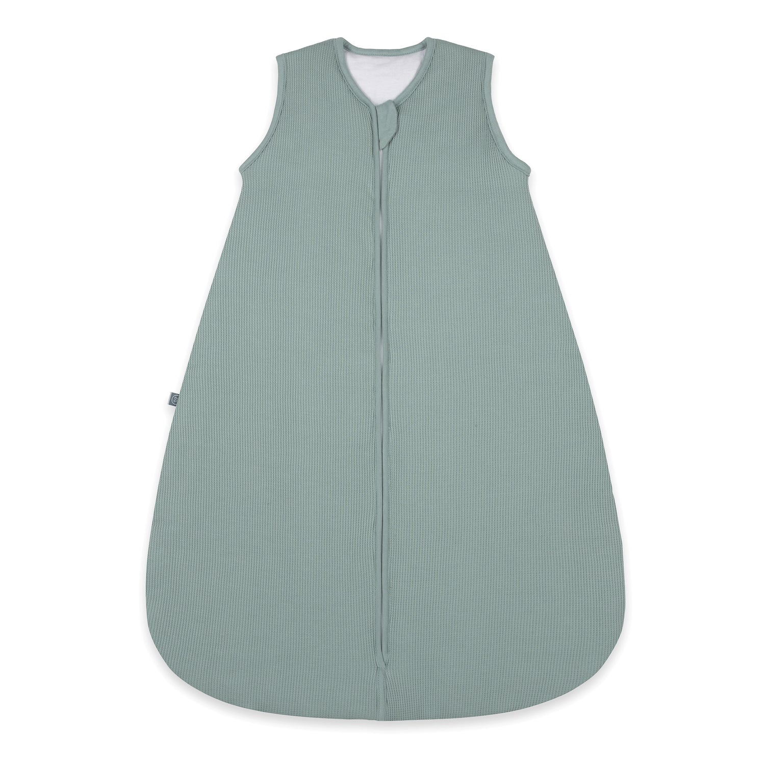 Der Kugelschlafsack von Emma &amp; Noah hat eine weiche Bio-Baumwolle und leichte Fütterung. Diese hält Dein Baby warm und kuschelig. Der praktische Reißverschluss sorgt für einfaches An- und Ausziehen. Perfekt für kühle Nächte bei 16–20°C (TOG 2.5) und viel Bewegungsfreiheit. So schläft Dein kleiner Liebling sicher und behaglich durch die Nacht!