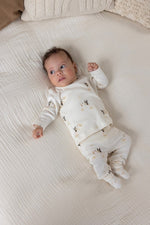 Beschreibung

Geripptes Longsleeve von Feetje aus der Kollektion Special Delivery

Material