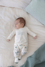 Beschreibung

Hose von Feetje aus der Kollektion Turtelly Cool

Material

100% CO Fancy Fabric