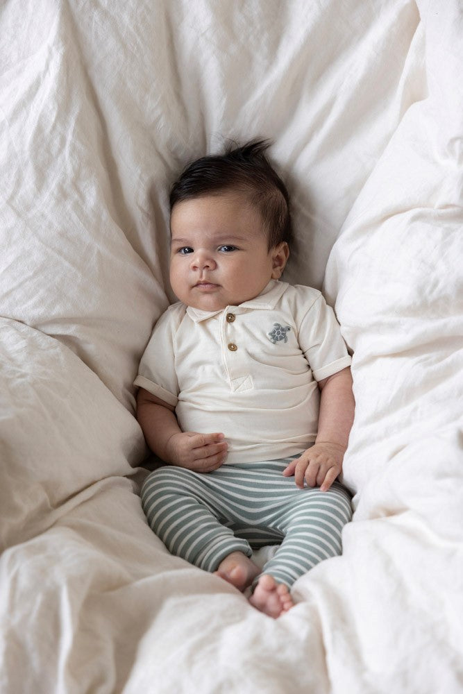 Beschreibung

Polo von Feetje aus der Kollektion Turtelly Cool

Material

96% CO + 4% EL Single Jersey SLUB