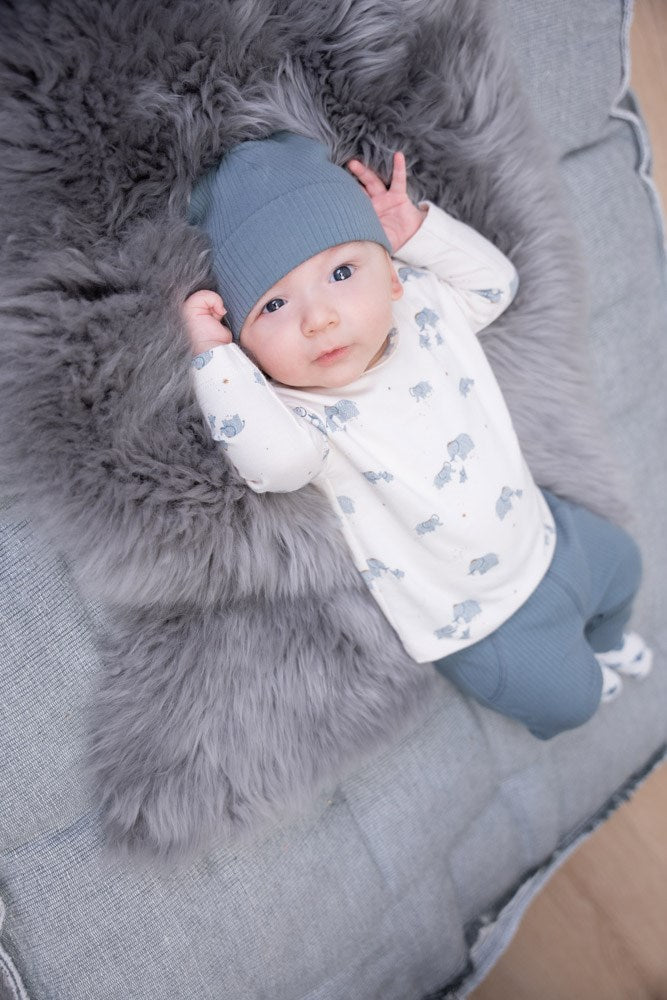 Verleihe deinen Outfits den letzten Schliff mit den Socken aus der Newborn Kollektion "Forever Bestie" von Feetje. Die perfekte Ergänzung für jedes Outfit deines kleinen Lieblings. Mit diesen Socken wird deine beste Freundin auch auf Schritt und Tritt dein kleiner Begleiter sein!